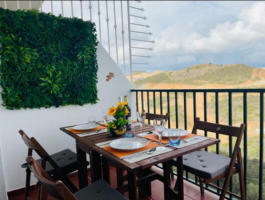 Two Bed, Two Bath Apartment With Sea Views - Angel De Miraflores Malaga Zewnętrze zdjęcie
